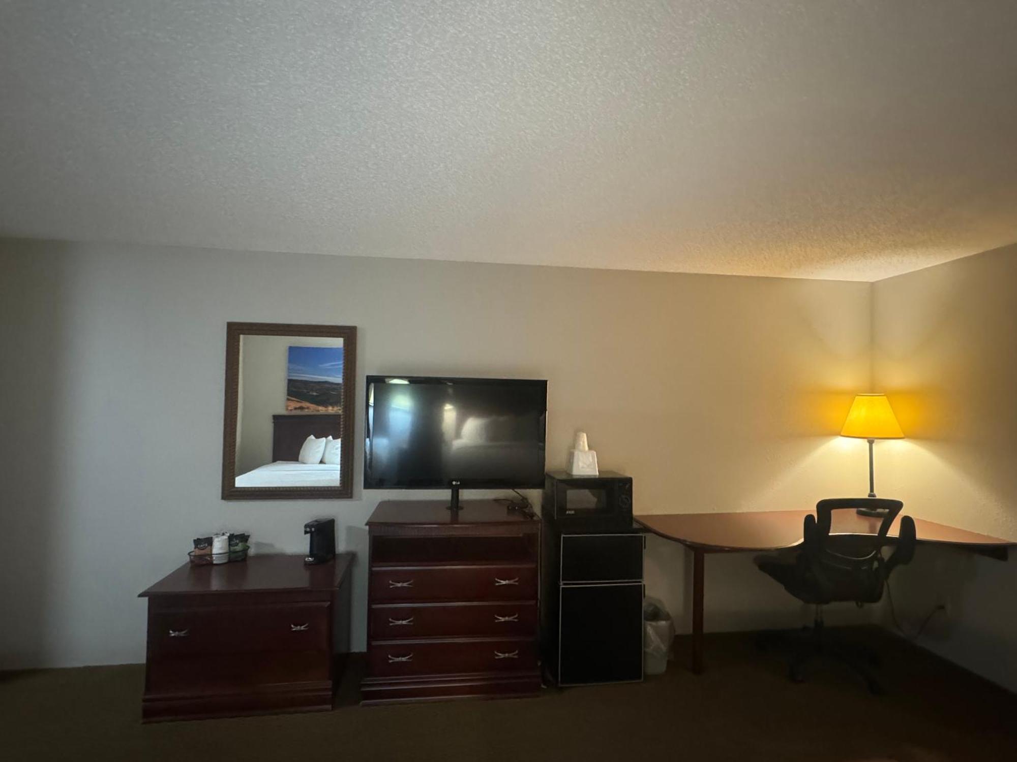 Days Inn by Wyndham Sturgis Exterior foto
