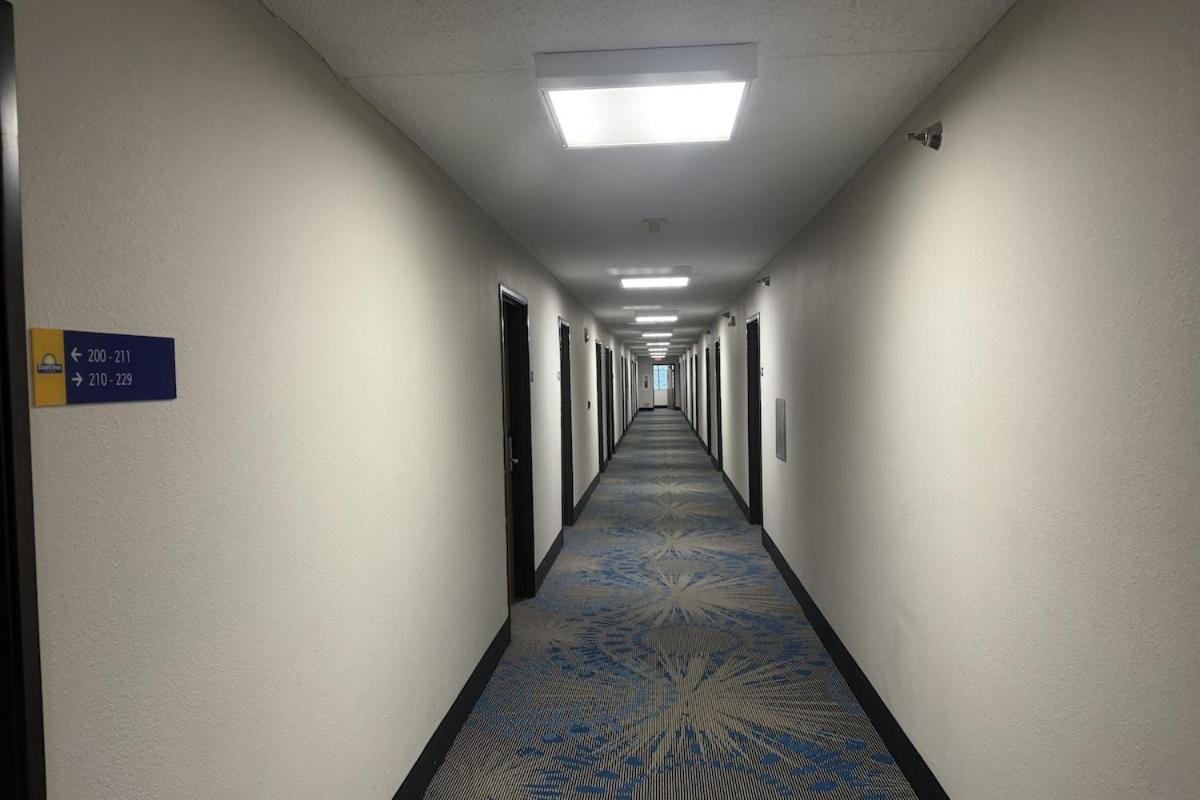 Days Inn by Wyndham Sturgis Exterior foto